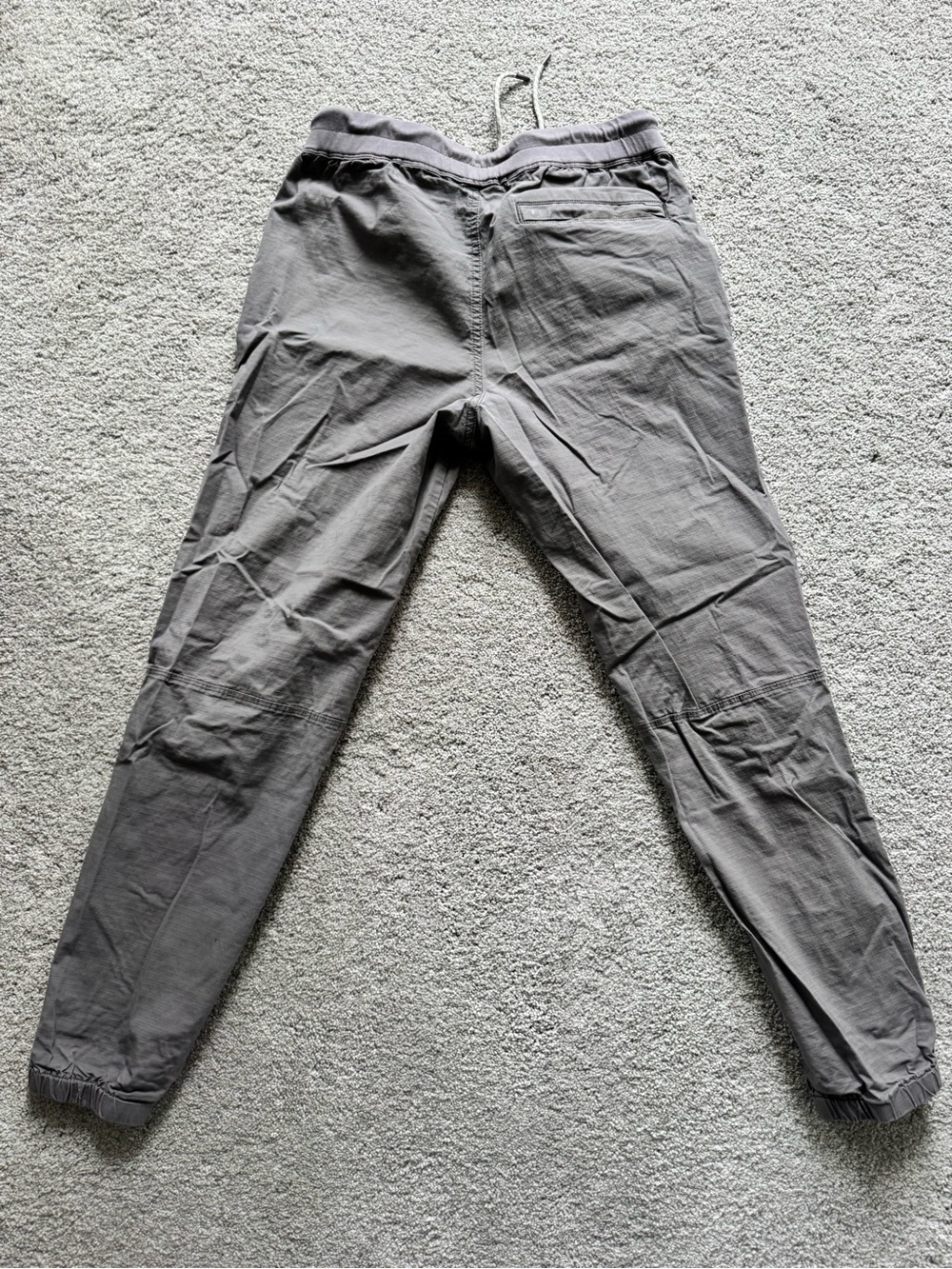 Vuori Men's Gray Ripstop Joggers with Drawstring Waist